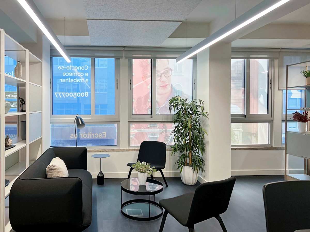 HQ R Braamcamp 52 interior photo 5