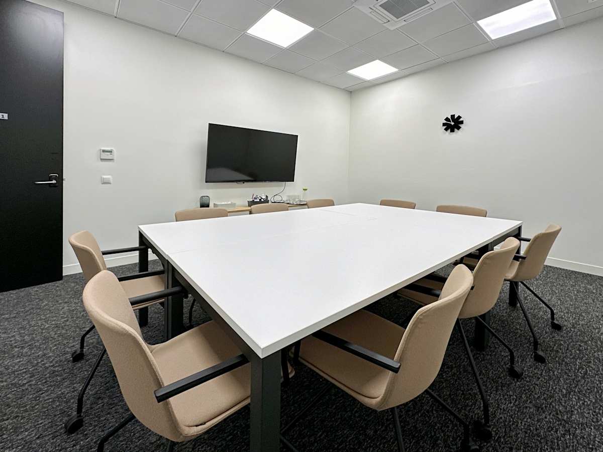Regus Calle Isabel Colbrand interior photo 3