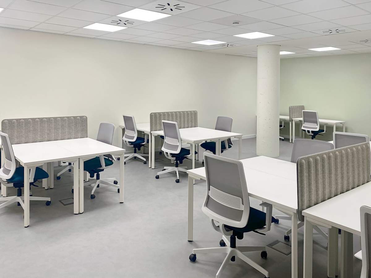 Regus Rivas Square Garden interior photo 8