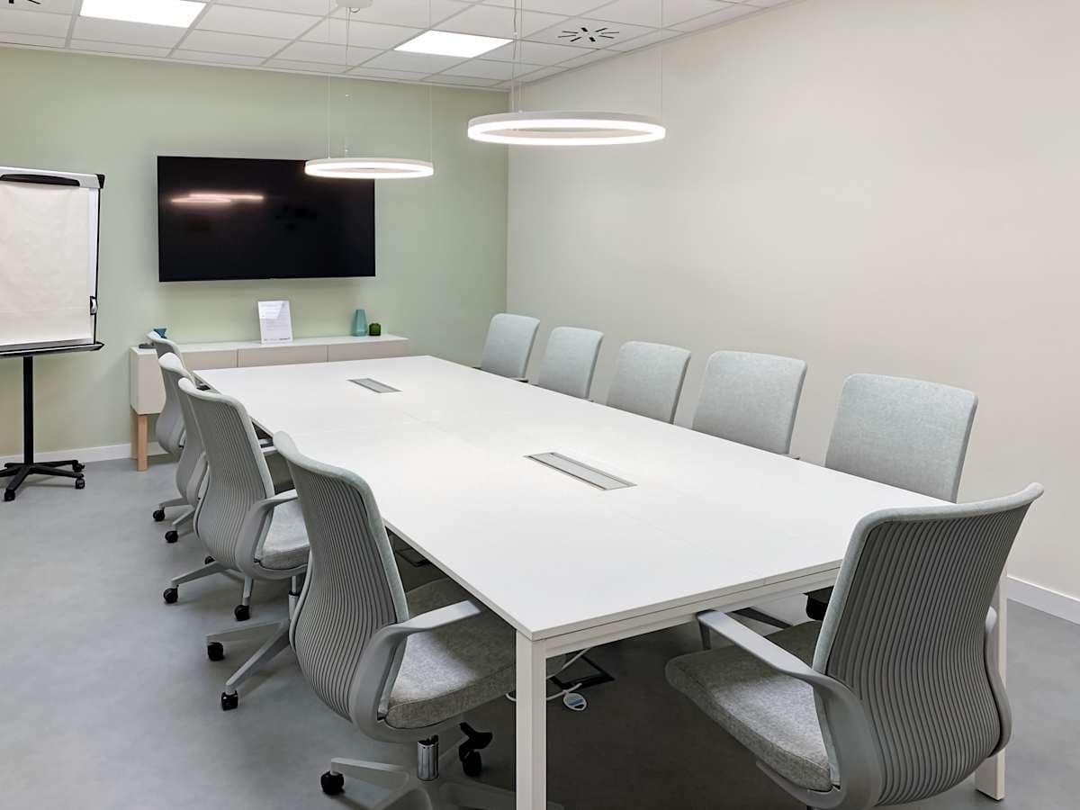 Regus Rivas Square Garden interior photo 10