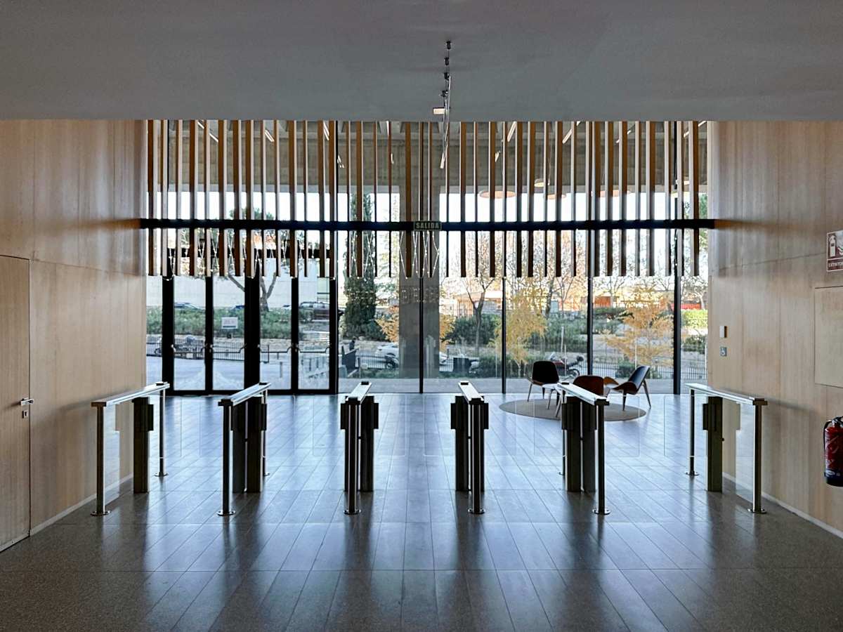 Spaces Avenida de Manoteras interior photo 11