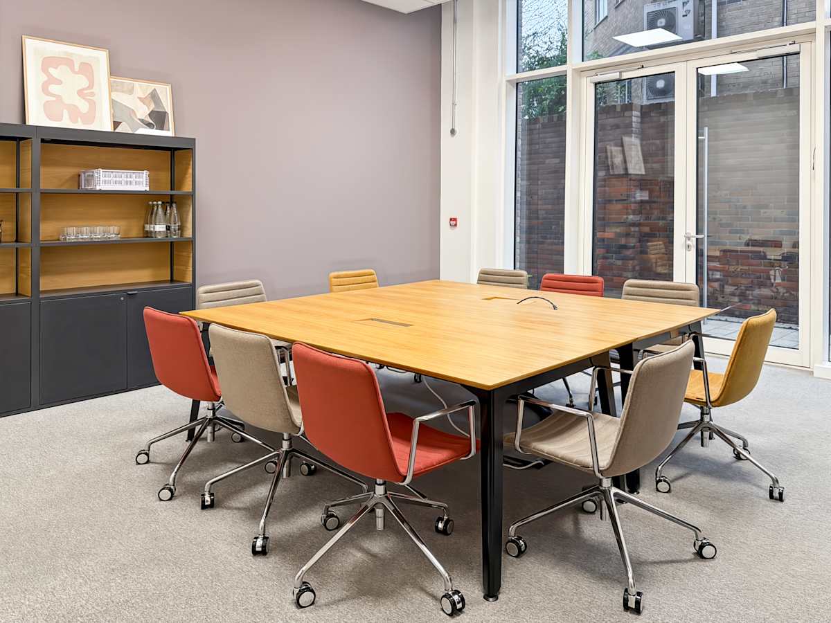 Spaces West Hampstead interior photo 3
