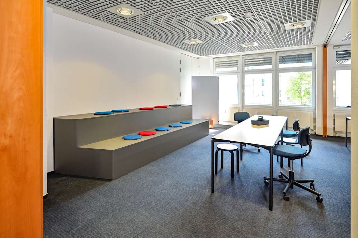 HQ Iserlohn interior photo 14