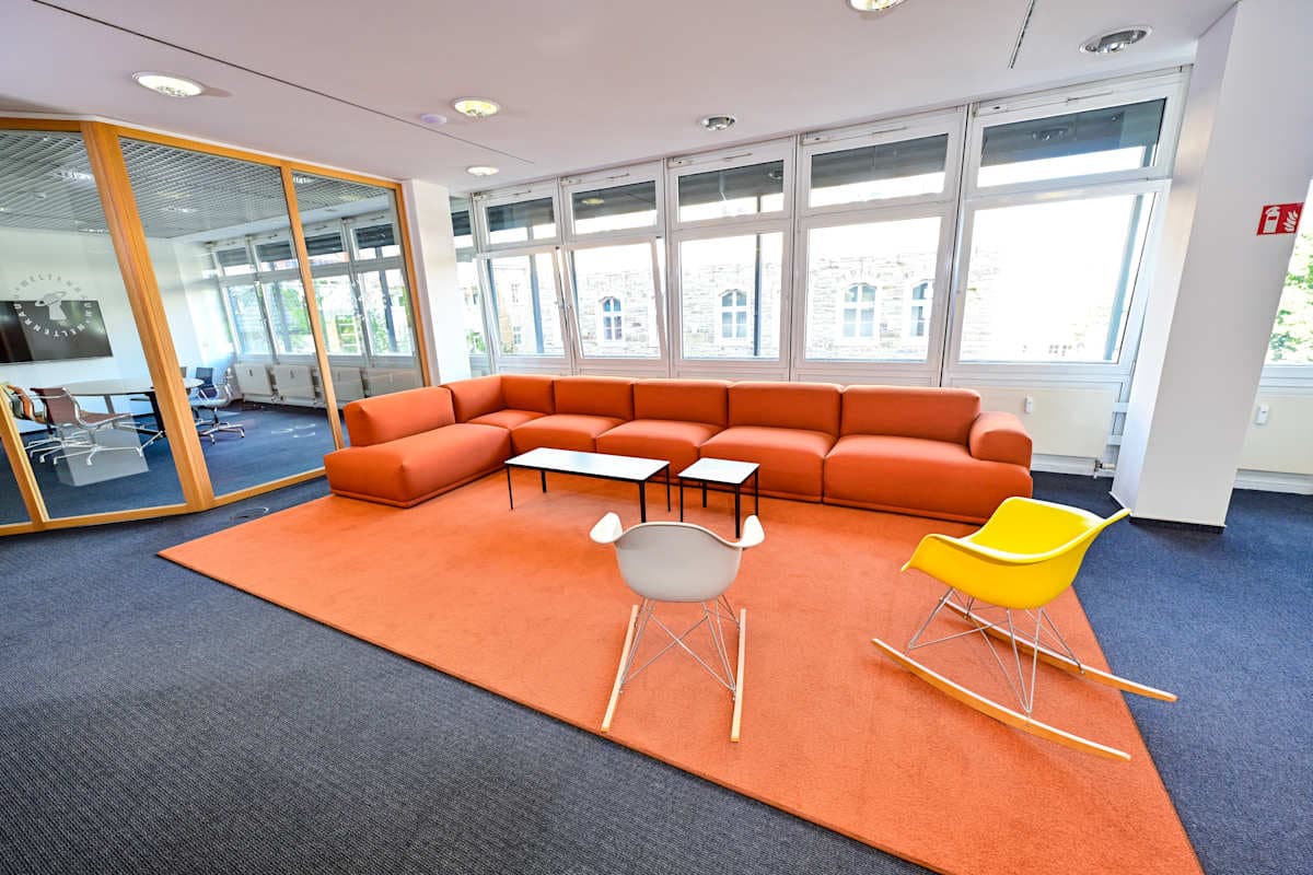 HQ Iserlohn interior photo 9
