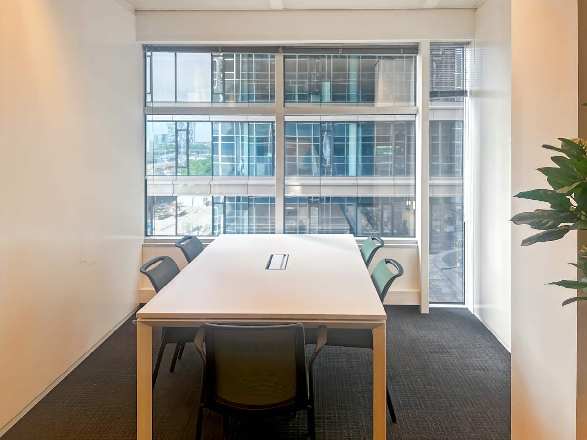 Signature by Regus interior photo 10