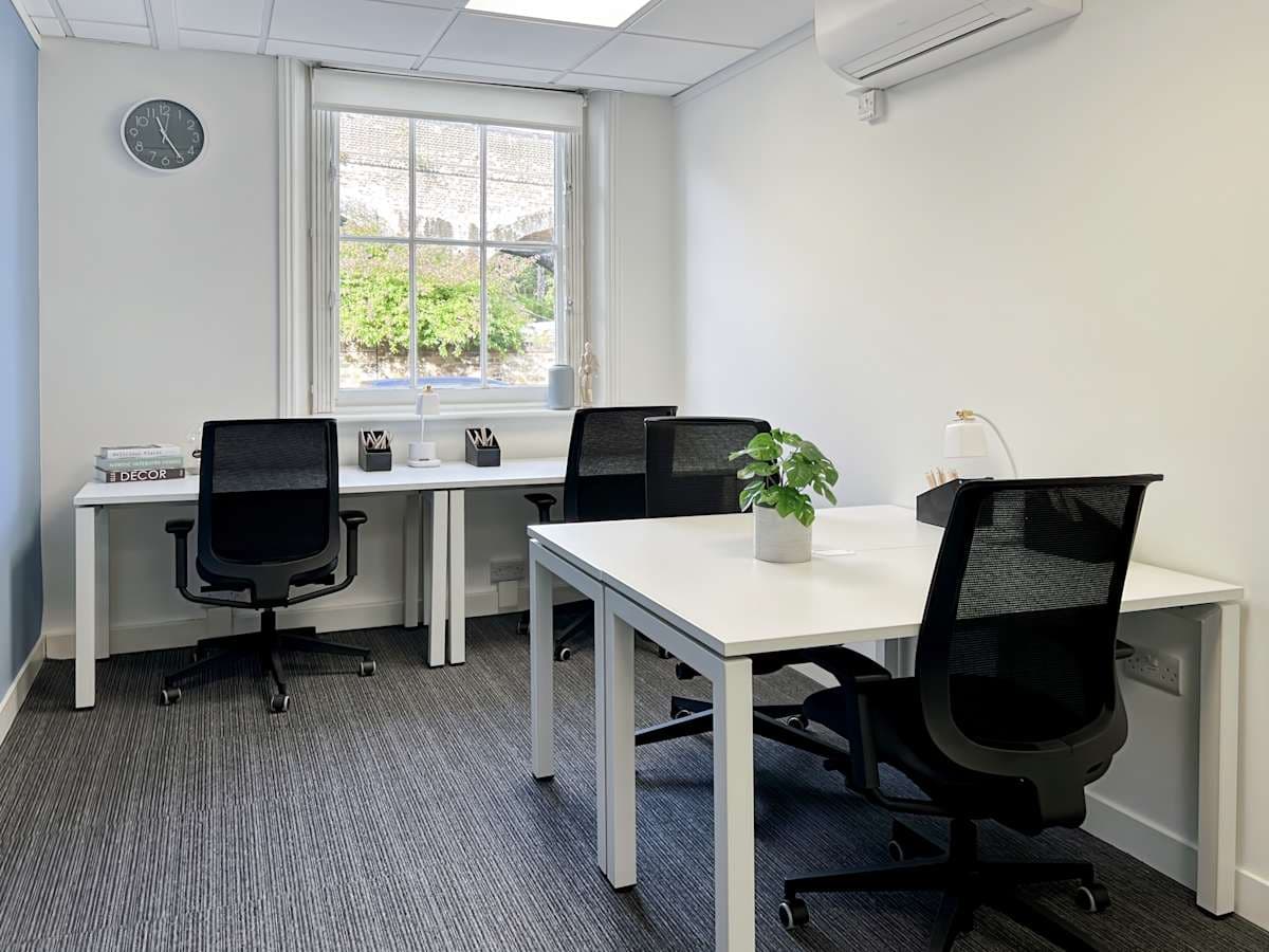 HQ Putney interior photo 4