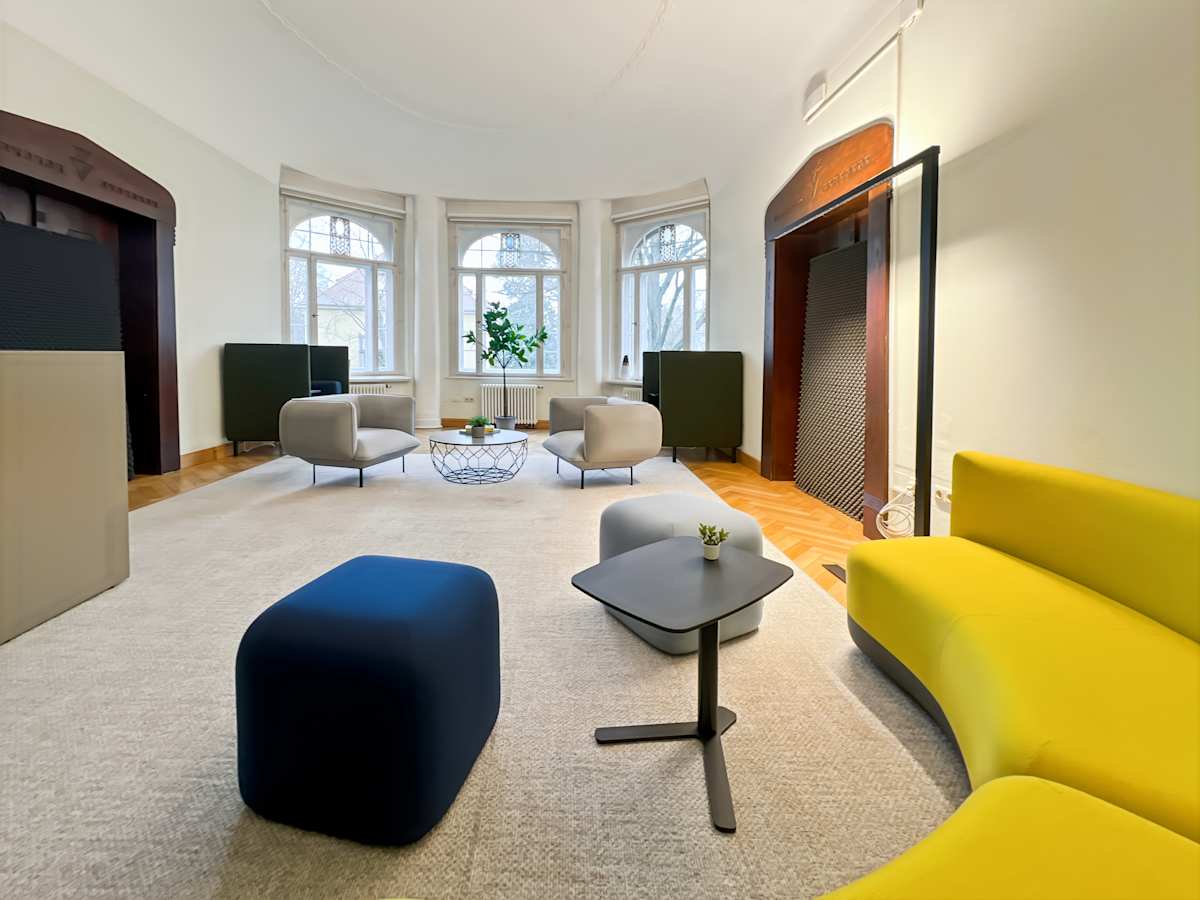 Regus Villa Grumbt interior photo 5