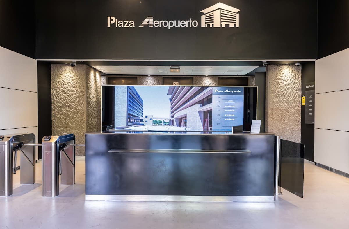 Regus Barajas interior photo 12