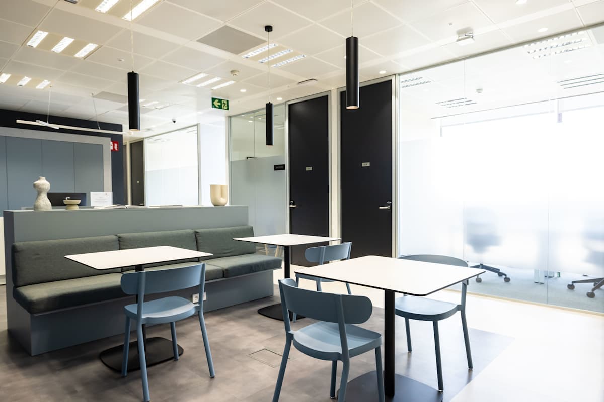 Regus Barajas interior photo 5