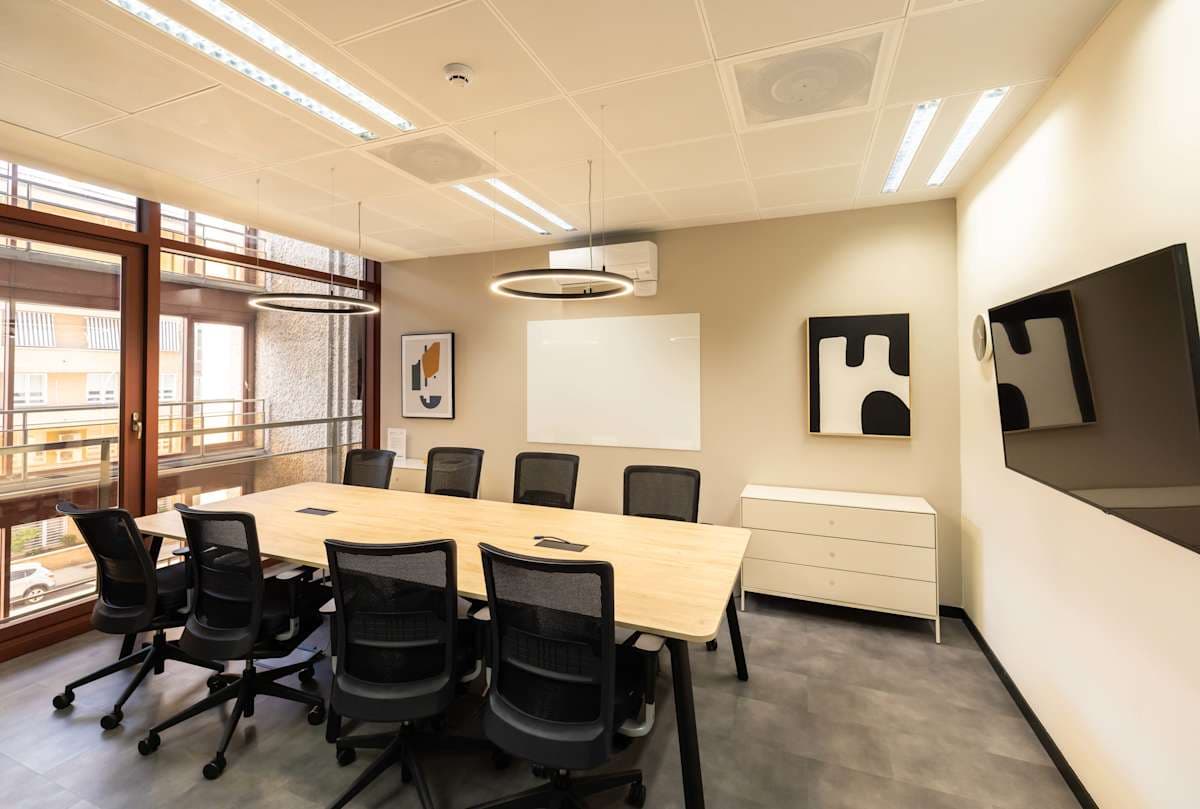 Regus Luca de Tena interior photo 3