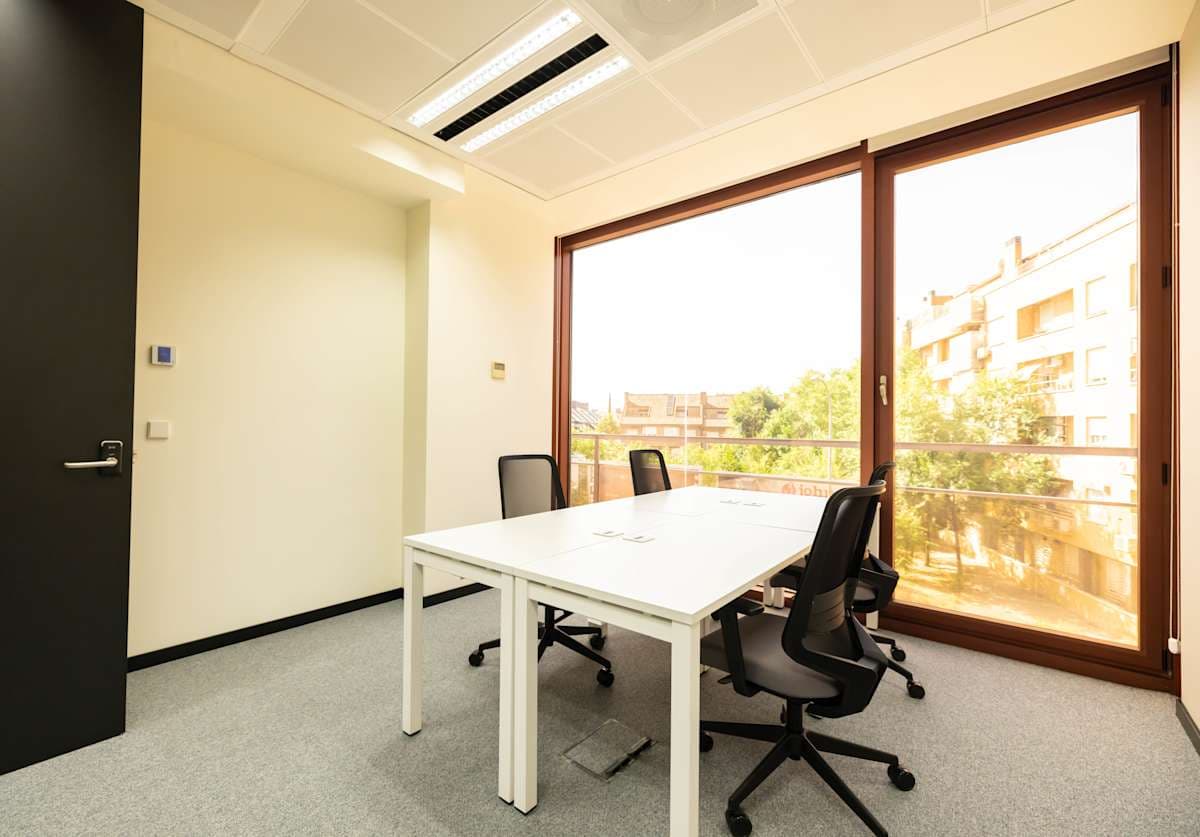 Regus Luca de Tena interior photo 7