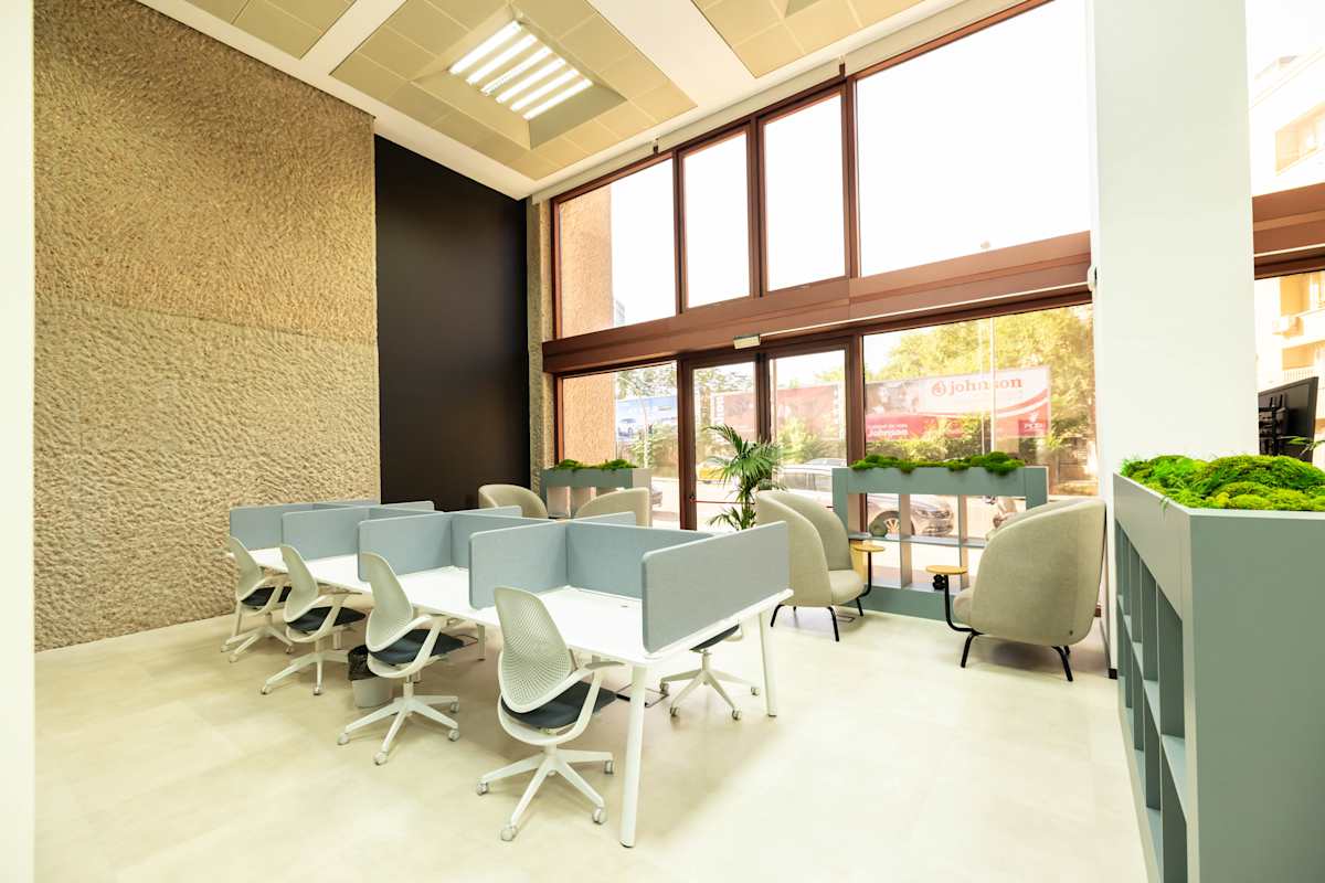 Regus Luca de Tena interior photo 8