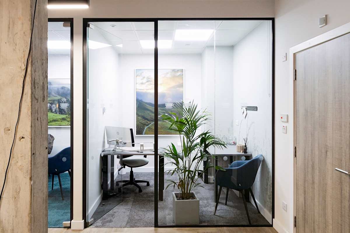 HQ Southfields interior photo 6
