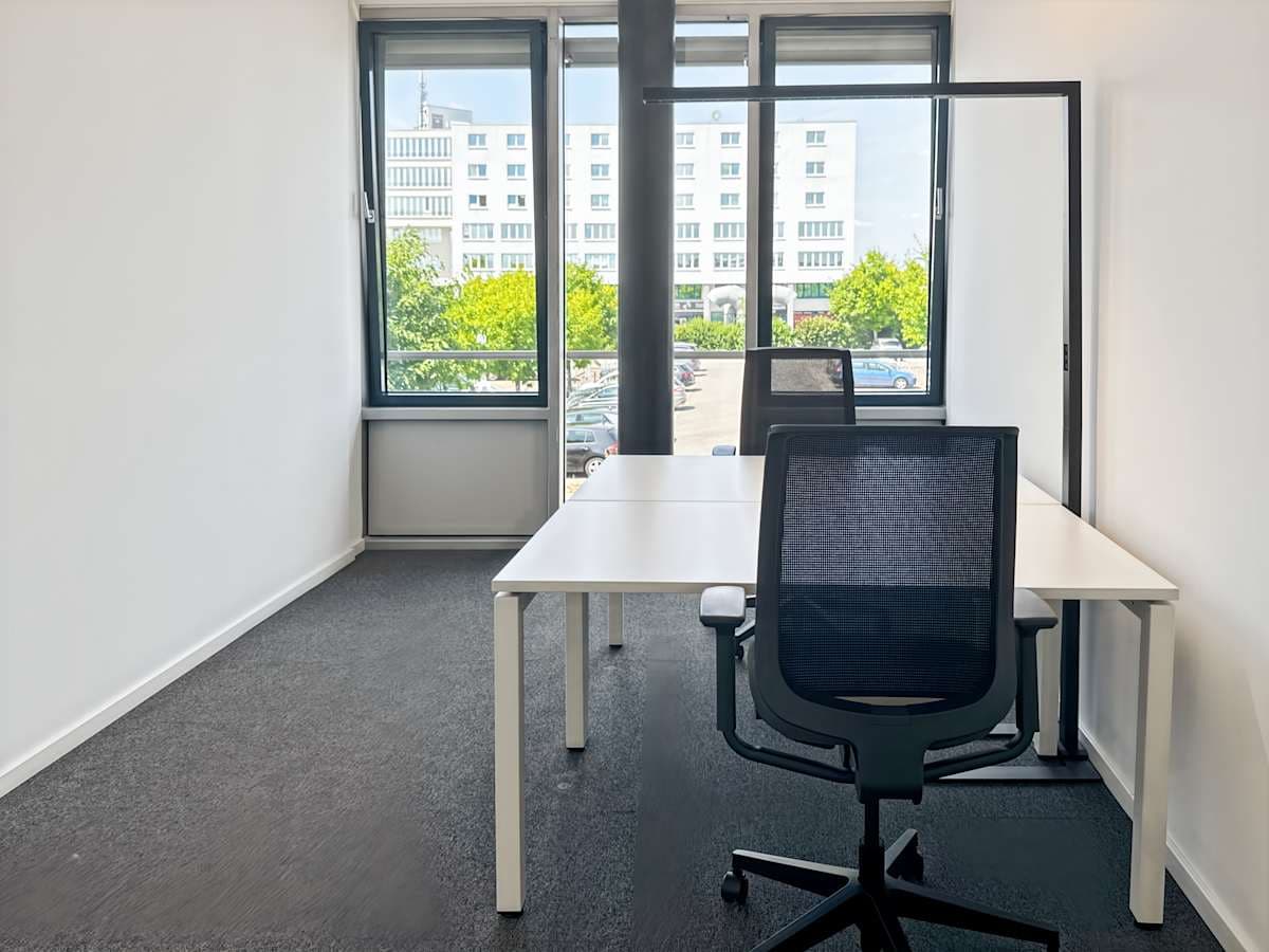 Regus Carl-Benz-Strasse interior photo 4