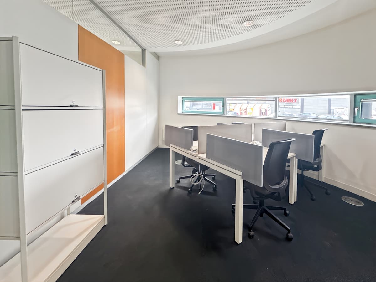 Regus Carl-Benz-Strasse interior photo 8