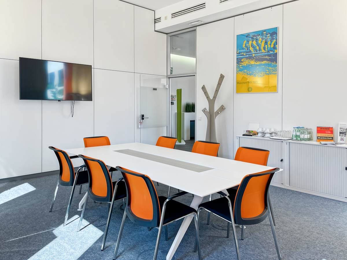 Regus Unterfoehring Park Village interior photo 3