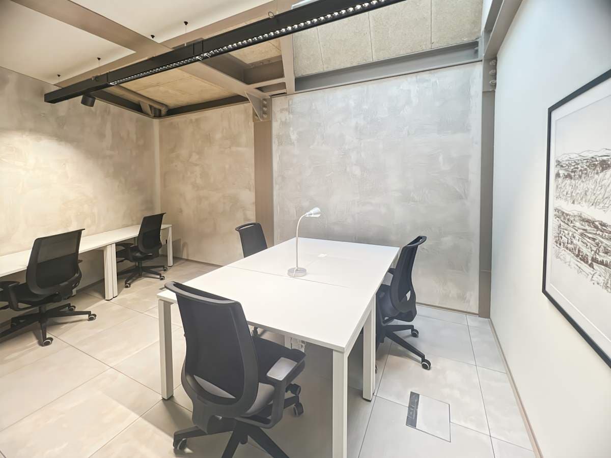 Regus Alcantara interior photo 12