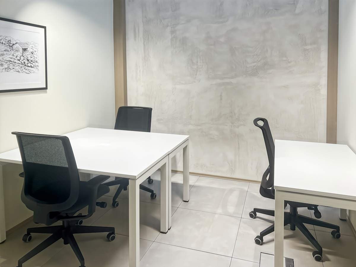 Regus Alcantara interior photo 3