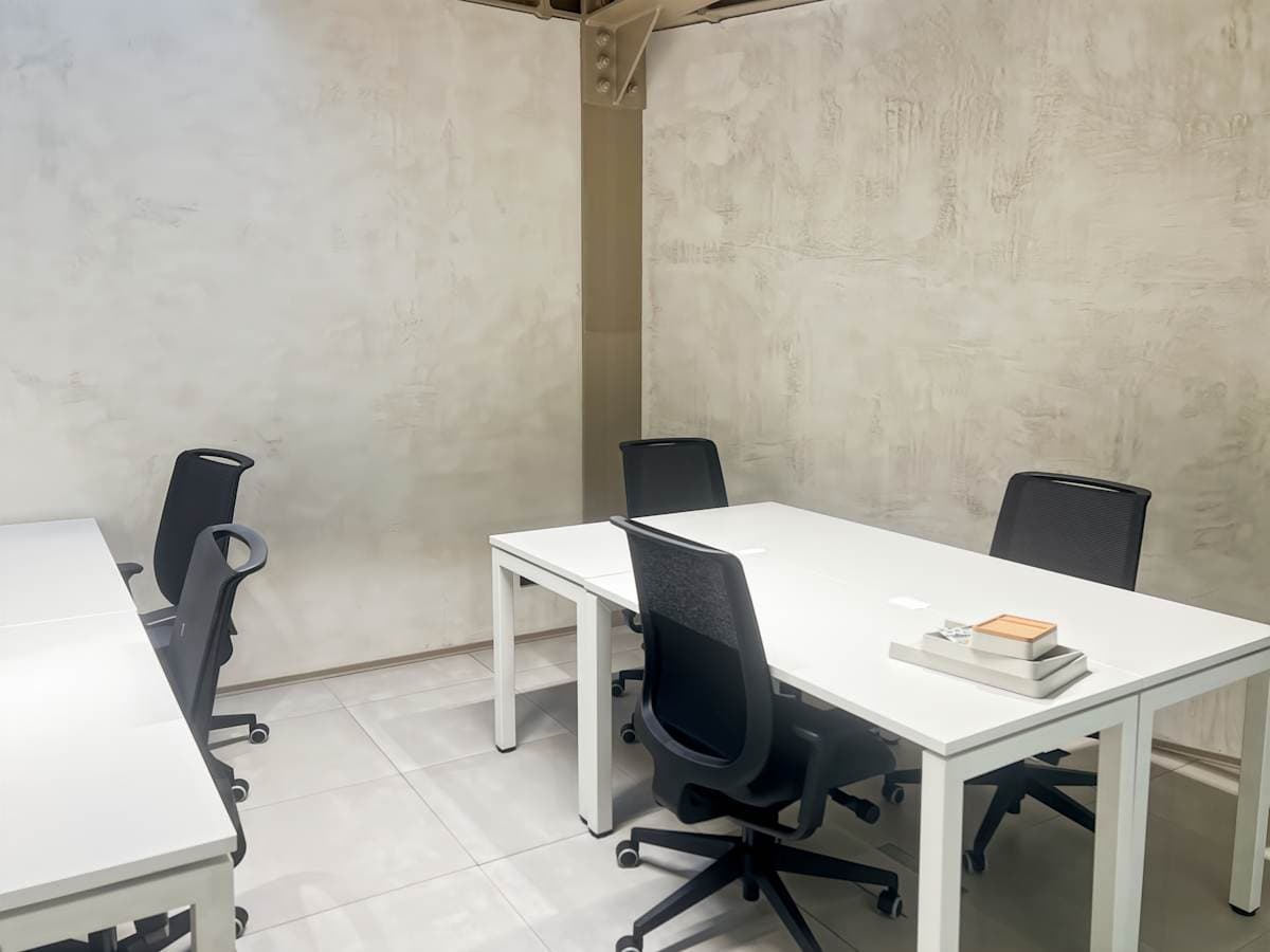 Regus Alcantara interior photo 8