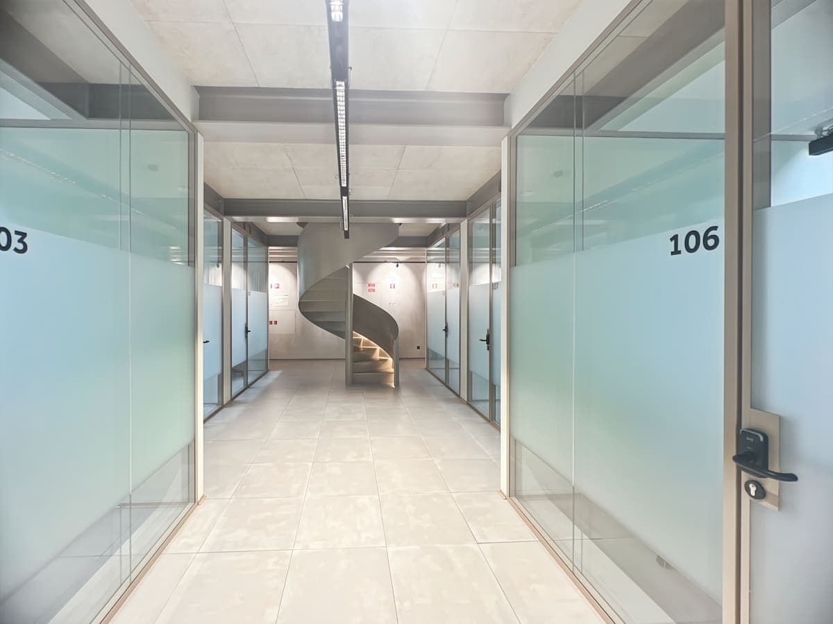 Regus Alcantara interior photo 10
