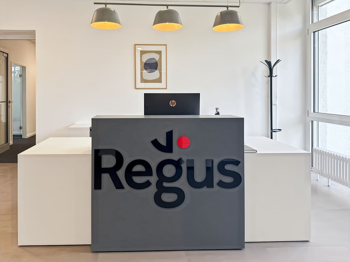 Regus Roesslerstrasse interior photo 2