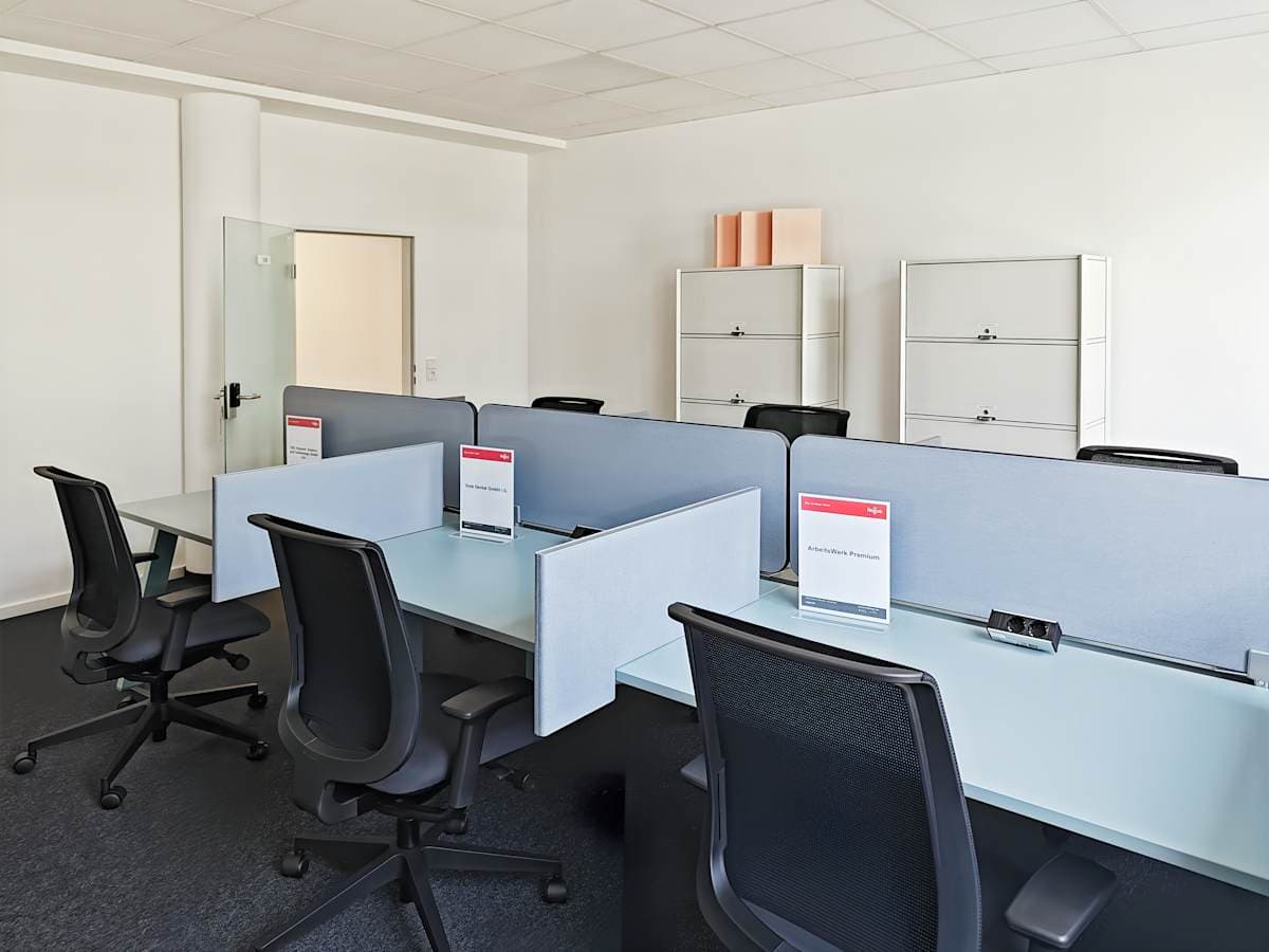 Regus Roesslerstrasse interior photo 11