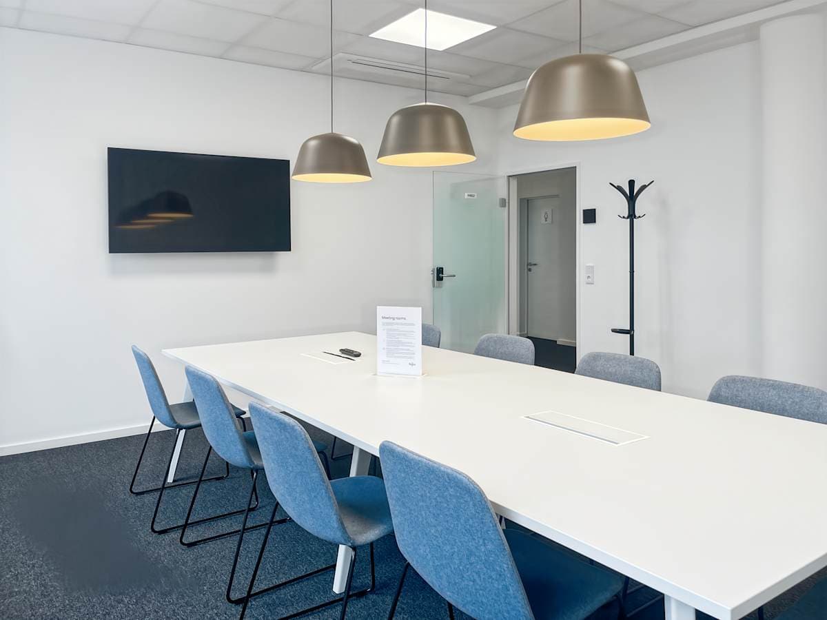 Regus Roesslerstrasse interior photo 3
