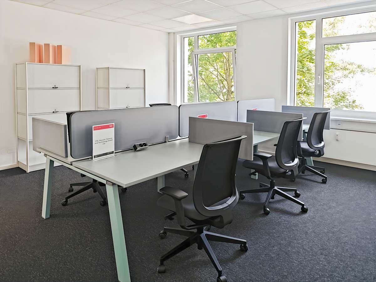 Regus Roesslerstrasse interior photo 9