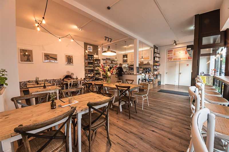 Best Cafes to Work in Bremen: A Curated List