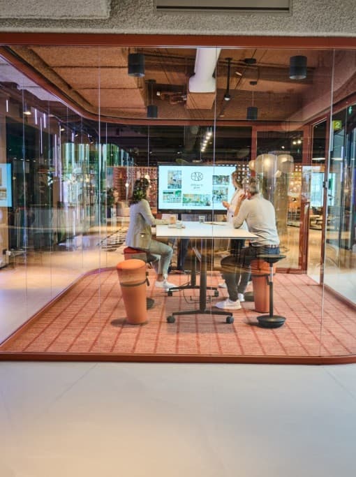 HNK Amsterdam Sloterdijk interior photo 8