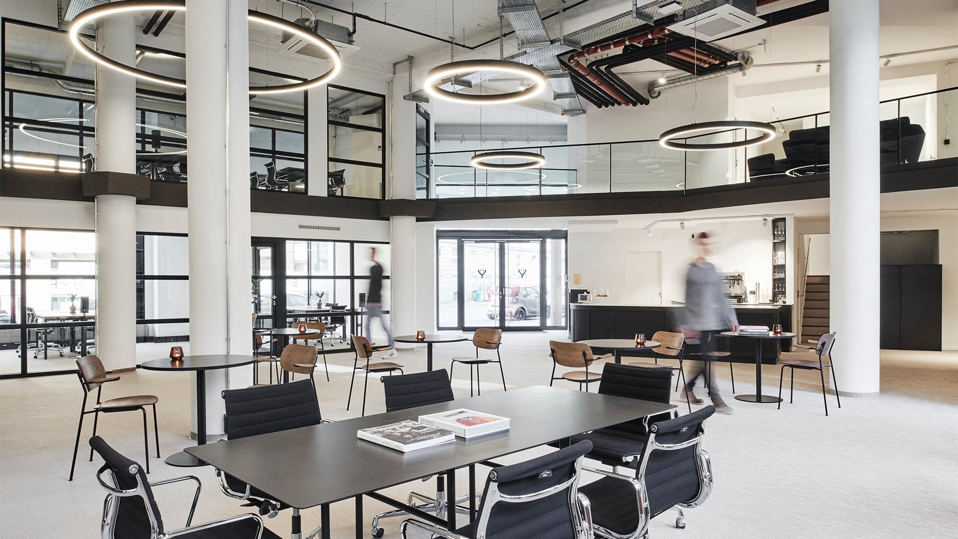 How Much Does a Coworking Space Cost in Munich in 2025?