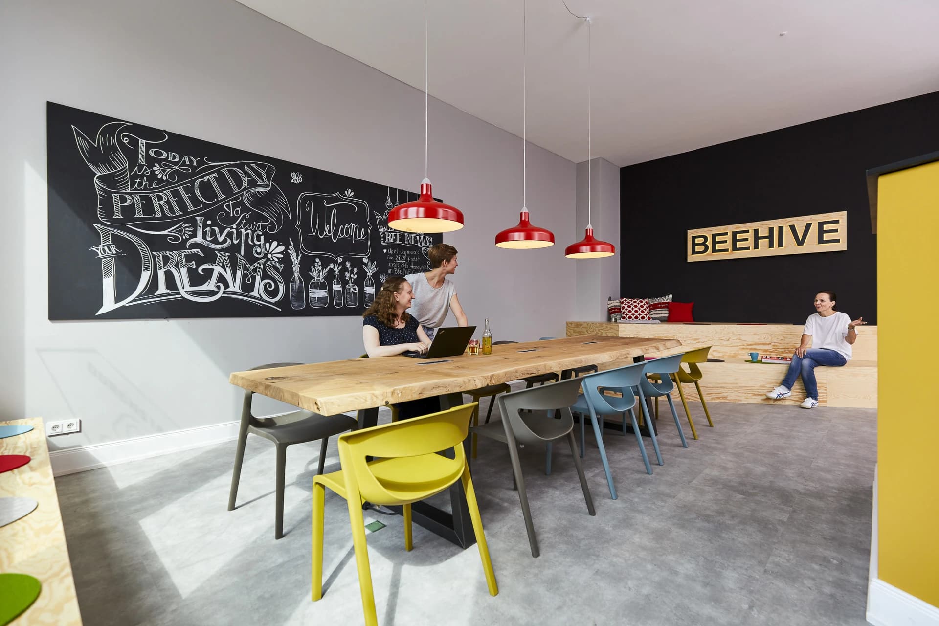 Rekomendowane przestrzenie coworkingowe w Hamburgu: najlepszy wybór One Coworking na styczeń 2026 – Beehive Hamburg