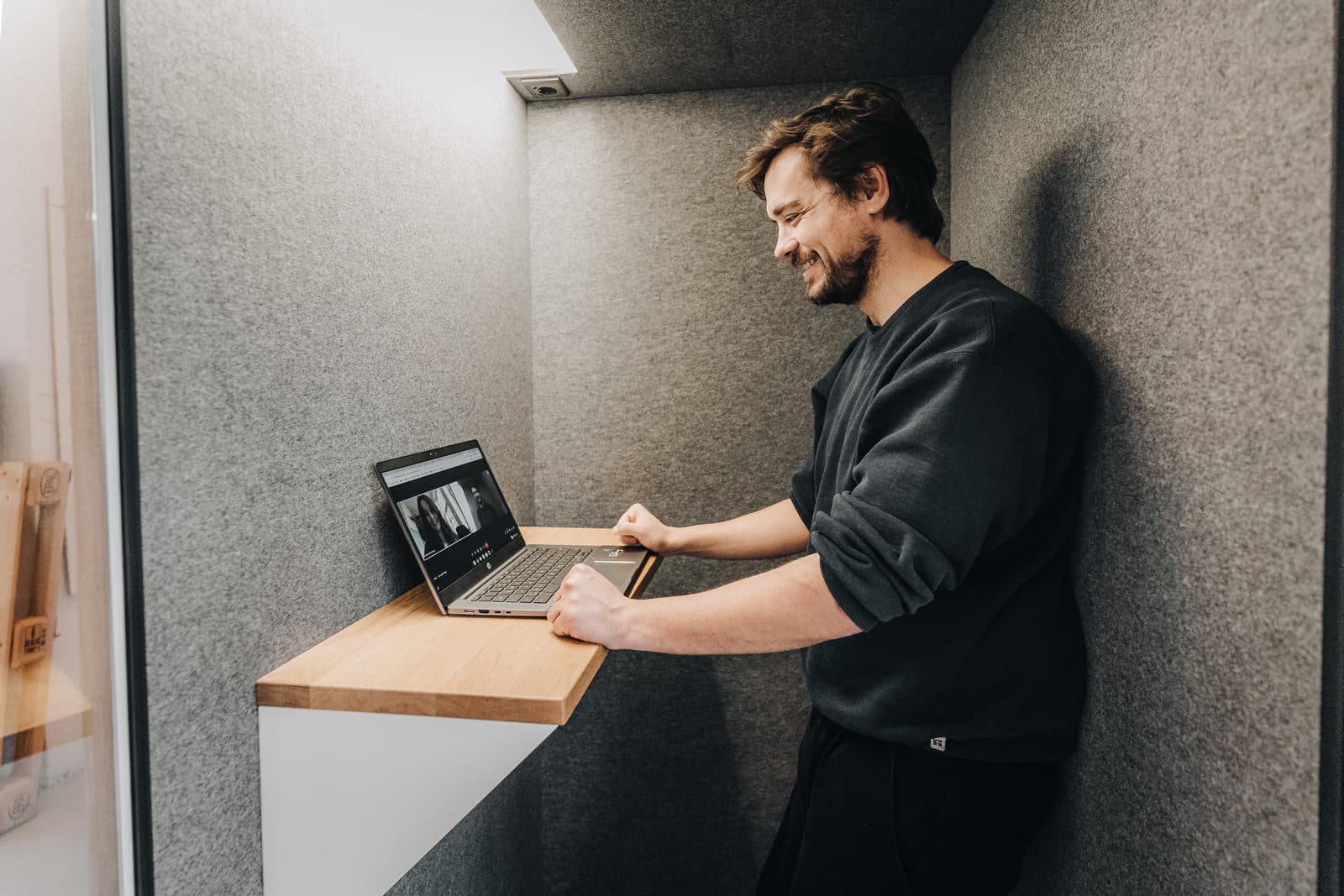 Coworking with Call Booths in Frankfurt Ostend
