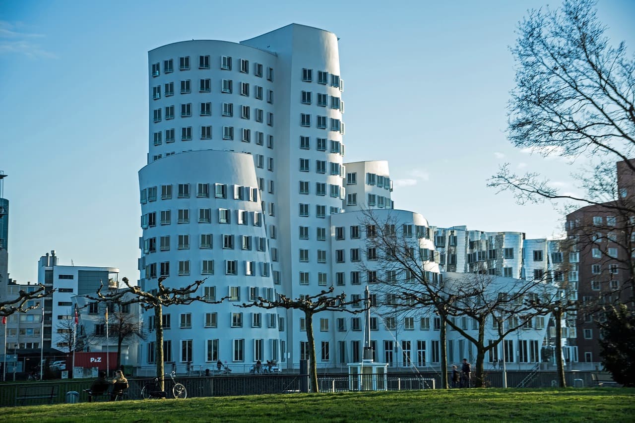 Prime Central Venues in Düsseldorf with Office Space for Rent