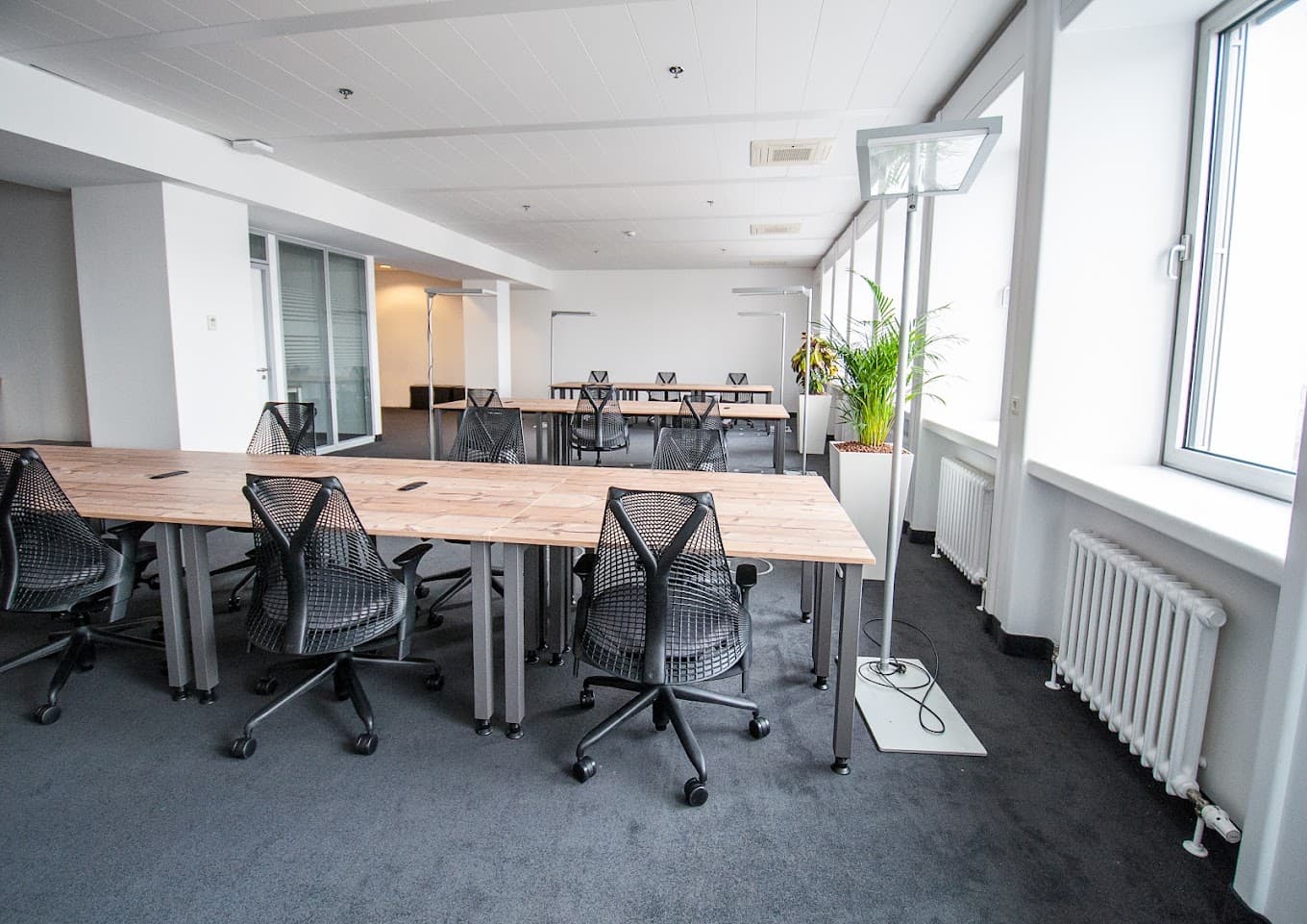 Scaling Spaces - H:32