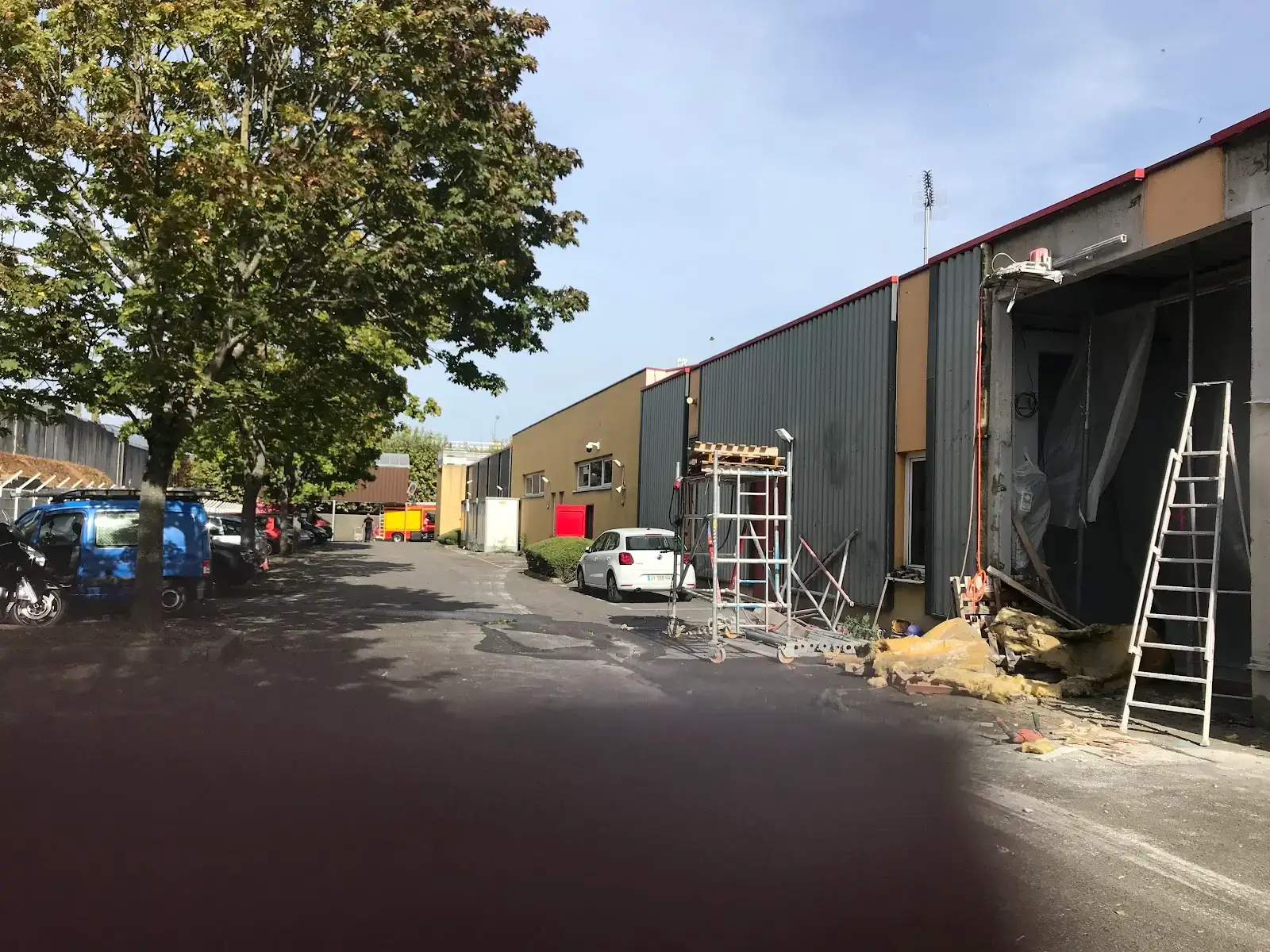 Morning, Pont de Neuilly interior photo 1