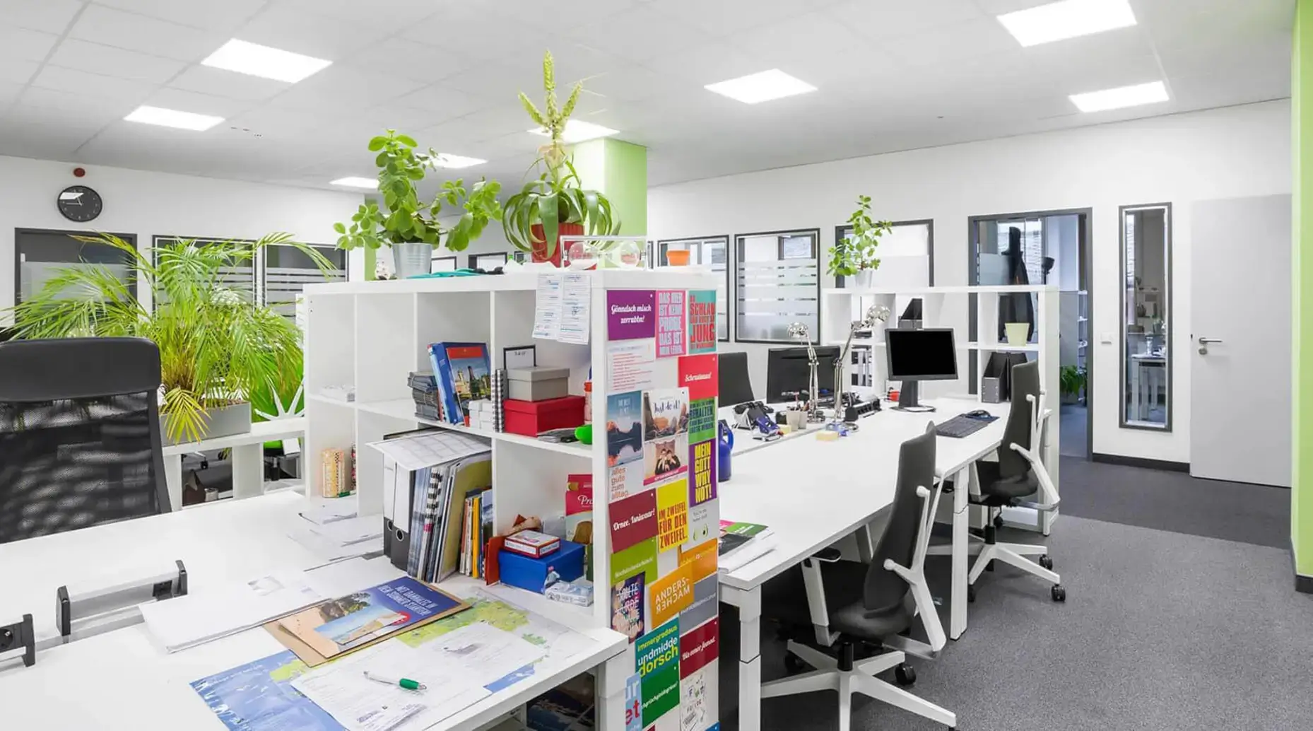 Rivvers Coworking Frankfurt Westside interior photo 1