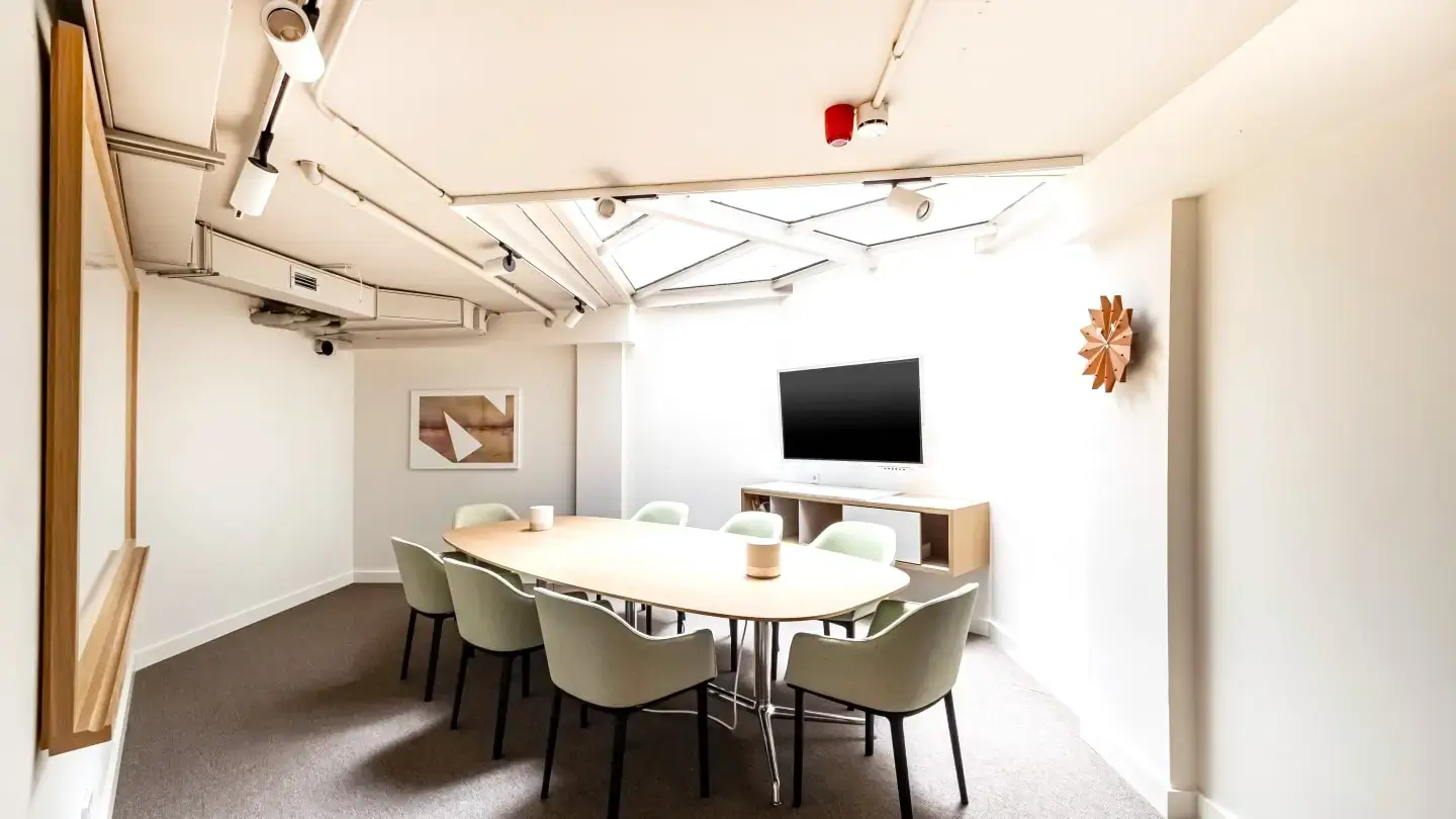 Spaces - Plaça Universitat interior photo 1