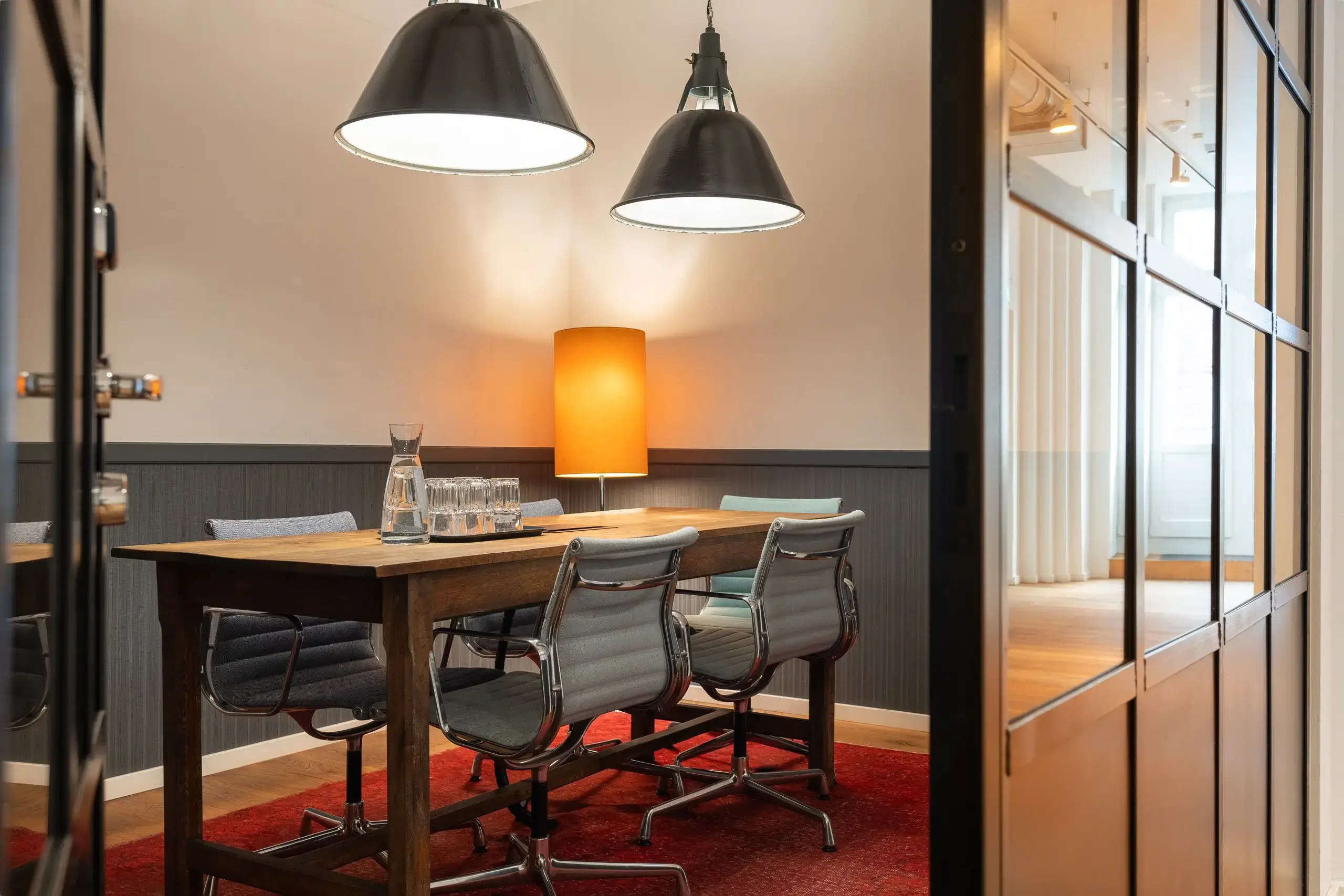 Ruby Hans Workspaces Hamburg interior photo 1