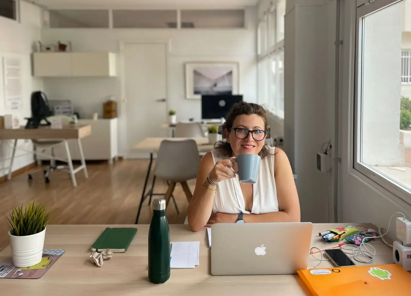 Simple Social Hub - Community · Coworking · Coliving