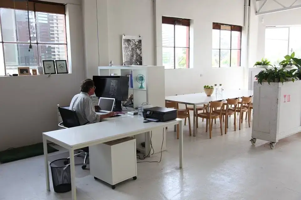 Independent Studios interior photo 1