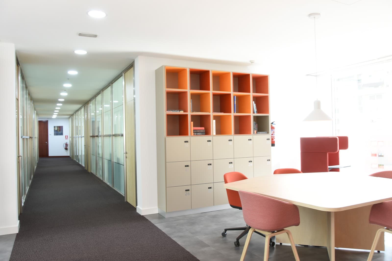 Regus Barcelona Diagonal interior photo 1