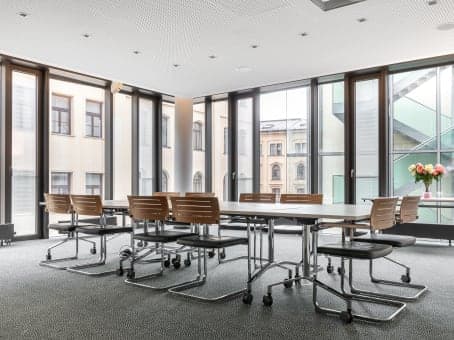 Regus München Staatsoper interior photo 9
