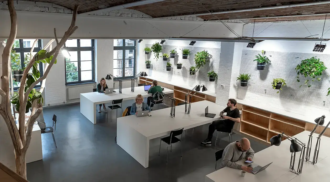 raumstation interior photo 8