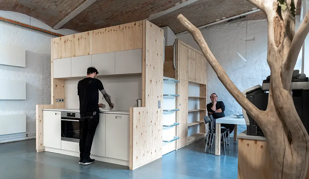 raumstation interior photo 9