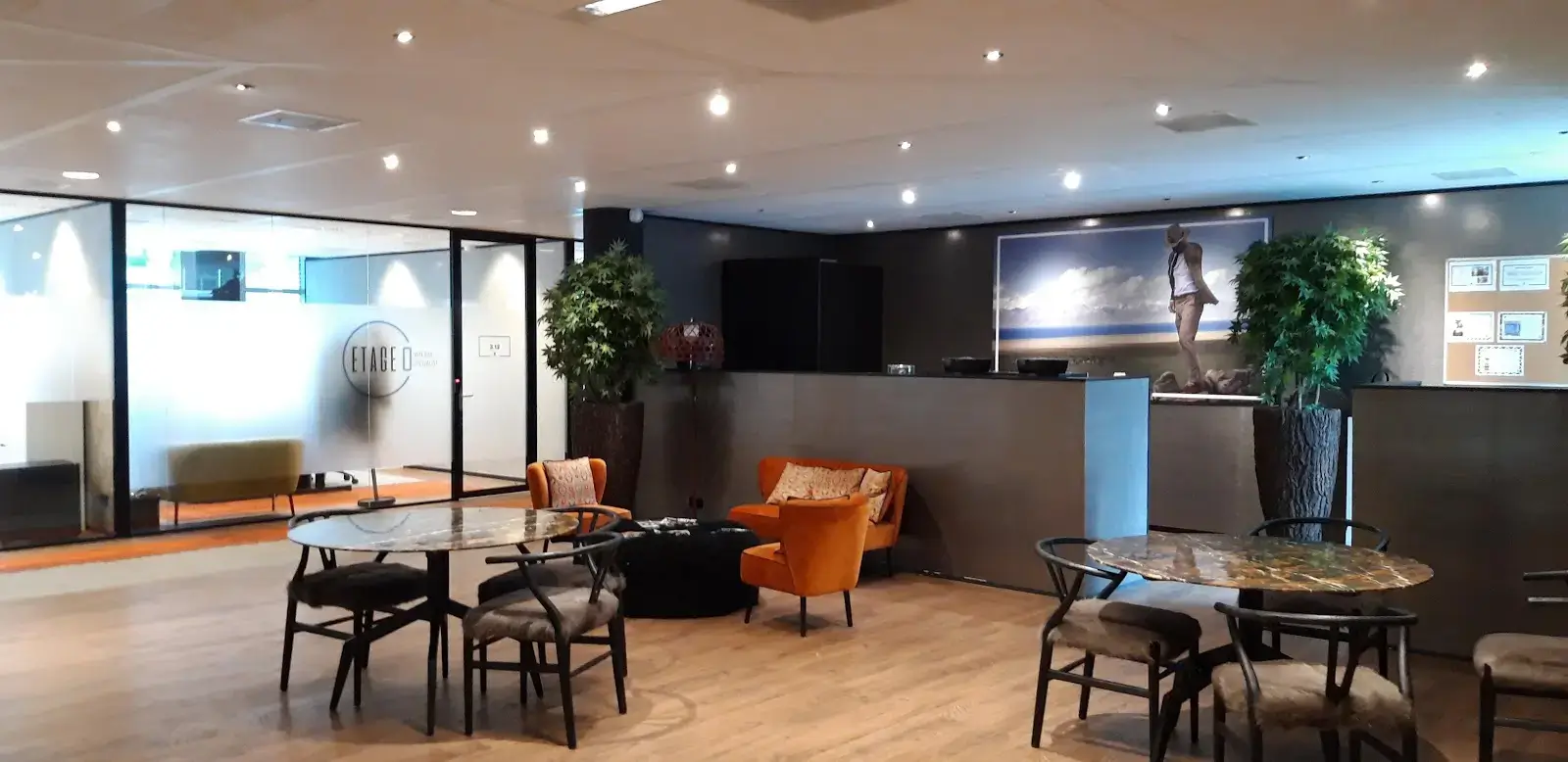 Tribes Amsterdam South Axis SOM interior photo 10