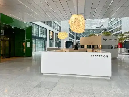 Regus Frankfurt THE SQUAIRE Conference Center interior photo 10