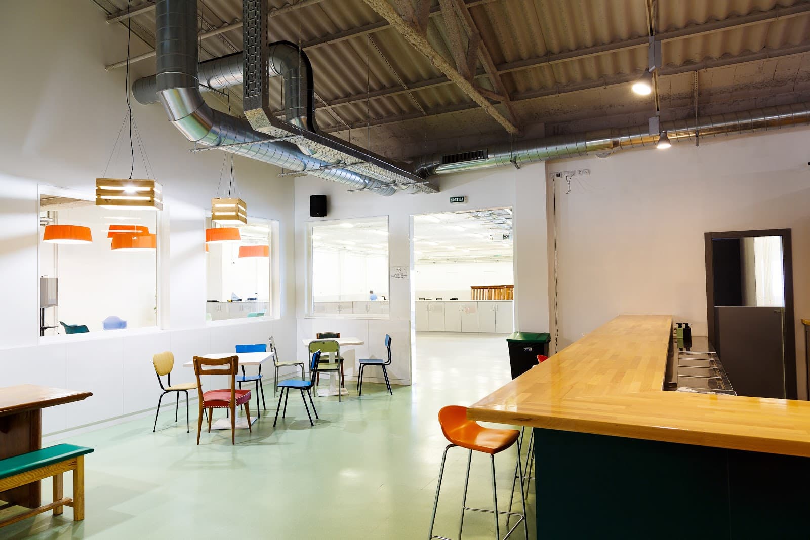 CREC Coworking Sabadell interior photo 5