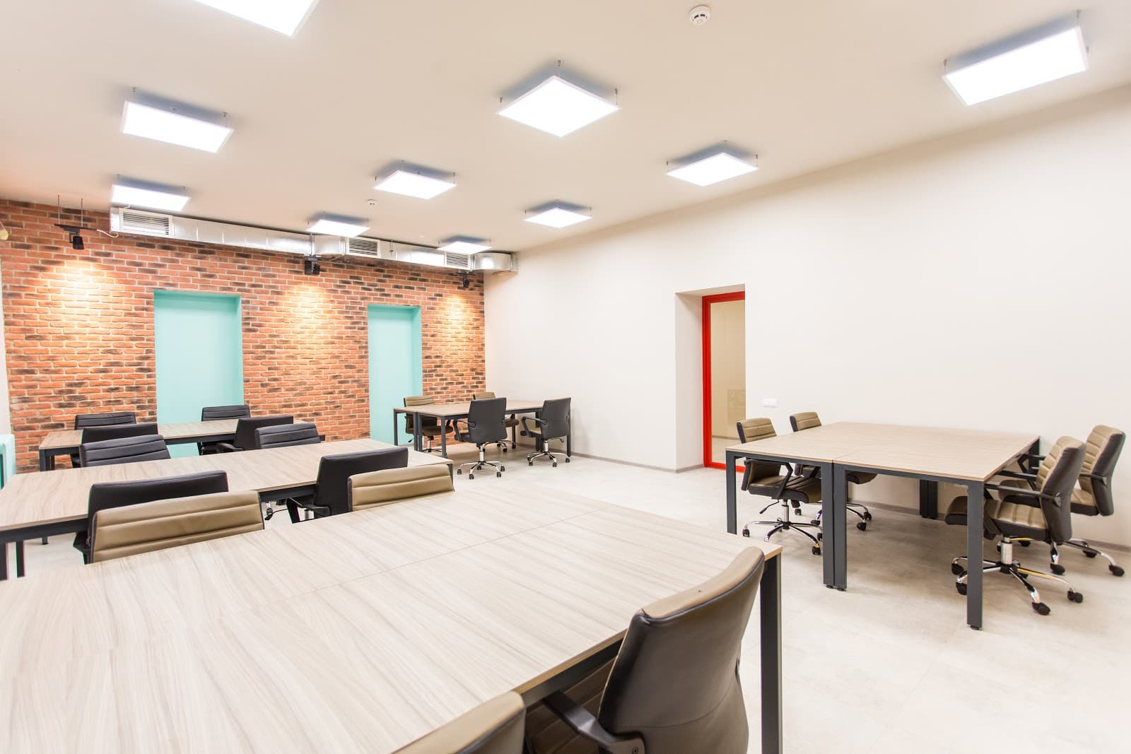iHUB Chisinau interior photo 7
