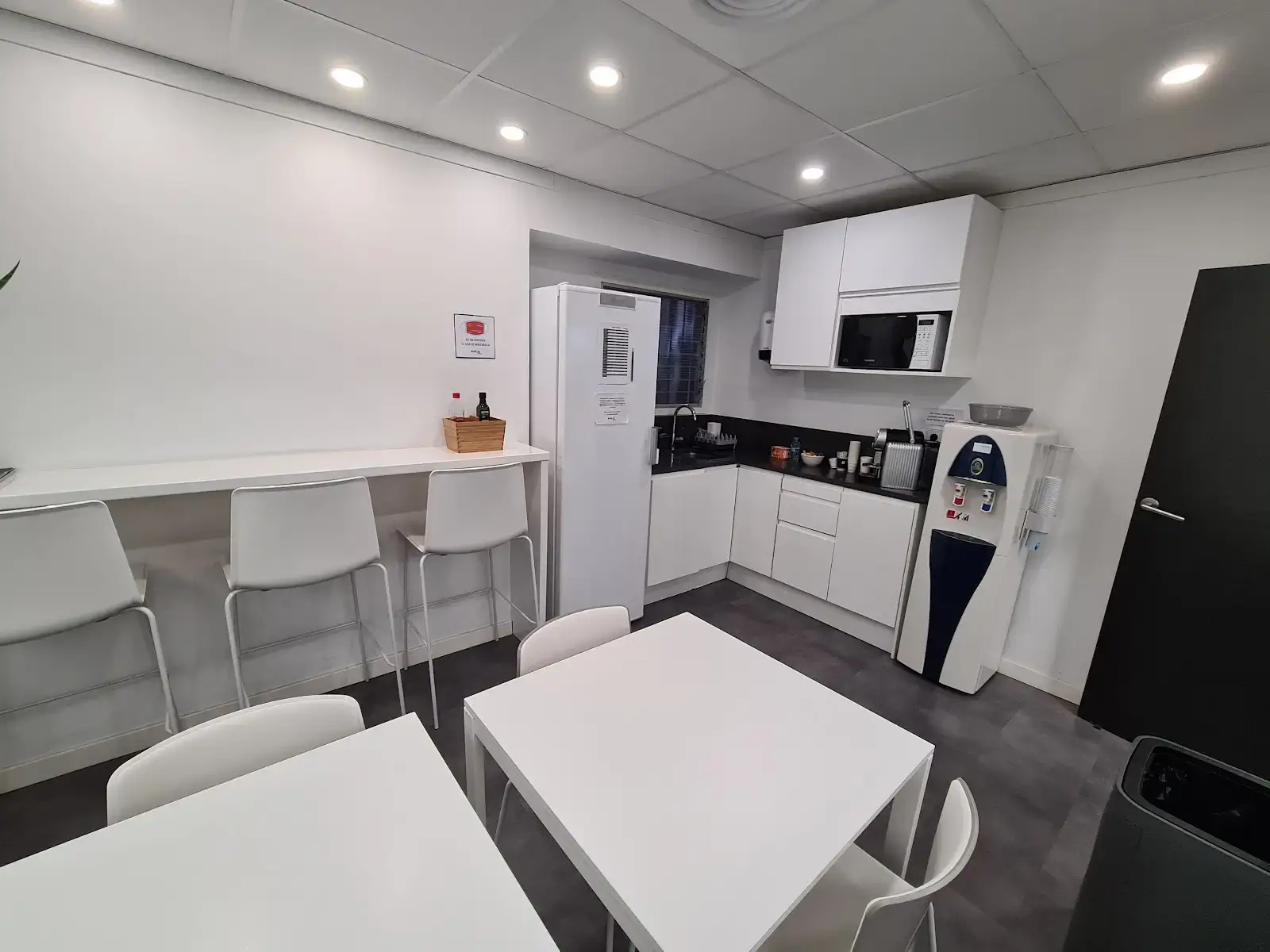 Mitre Workspace interior photo 7